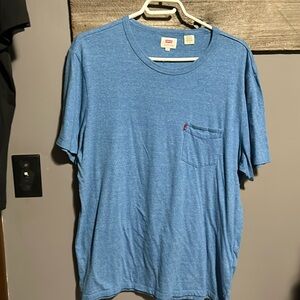 NWOT Levi’s pocket T tee shirt